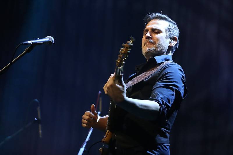 Světoběžník Laco Deczi zahrál v brněnském Sonu, přivezl dobrou muziku i peprné historky