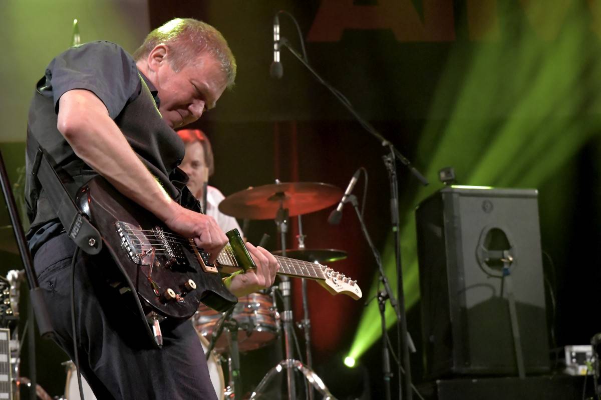 Do programu druhého dne Blues Alive zasáhl koronavirus, nedorazili švédští Black River Delta