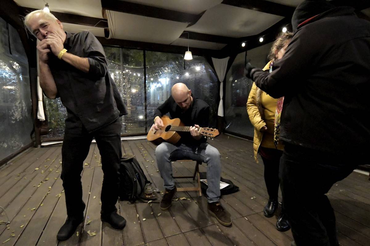 Do programu druhého dne Blues Alive zasáhl koronavirus, nedorazili švédští Black River Delta