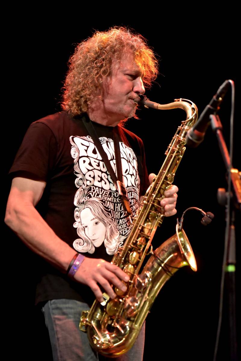 Poslední den festivalu Blues Alive zahráli John Primer i bubeník Boba Dylana