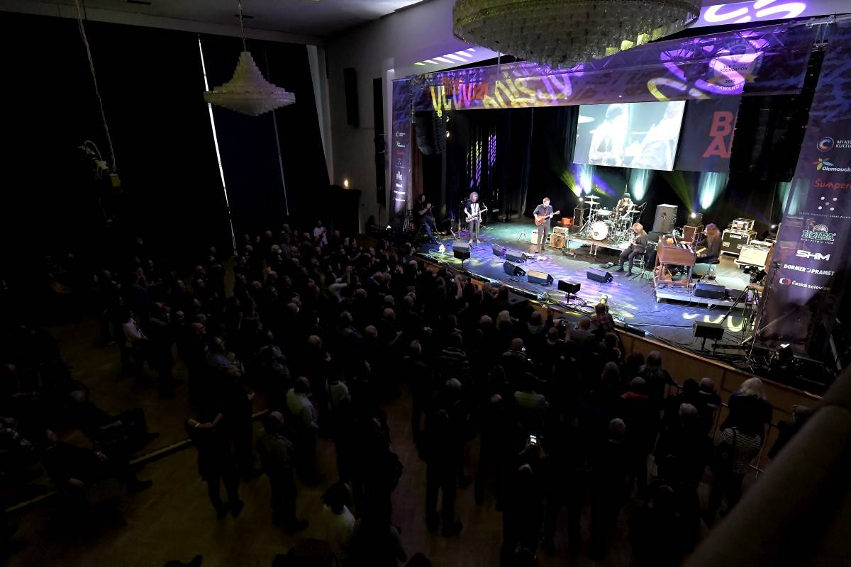 Poslední den festivalu Blues Alive zahráli John Primer i bubeník Boba Dylana