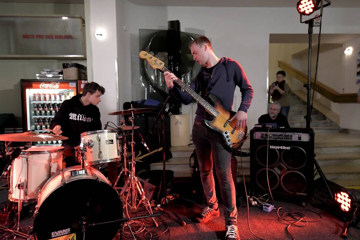 Poslední den festivalu Blues Alive zahráli John Primer i bubeník Boba Dylana