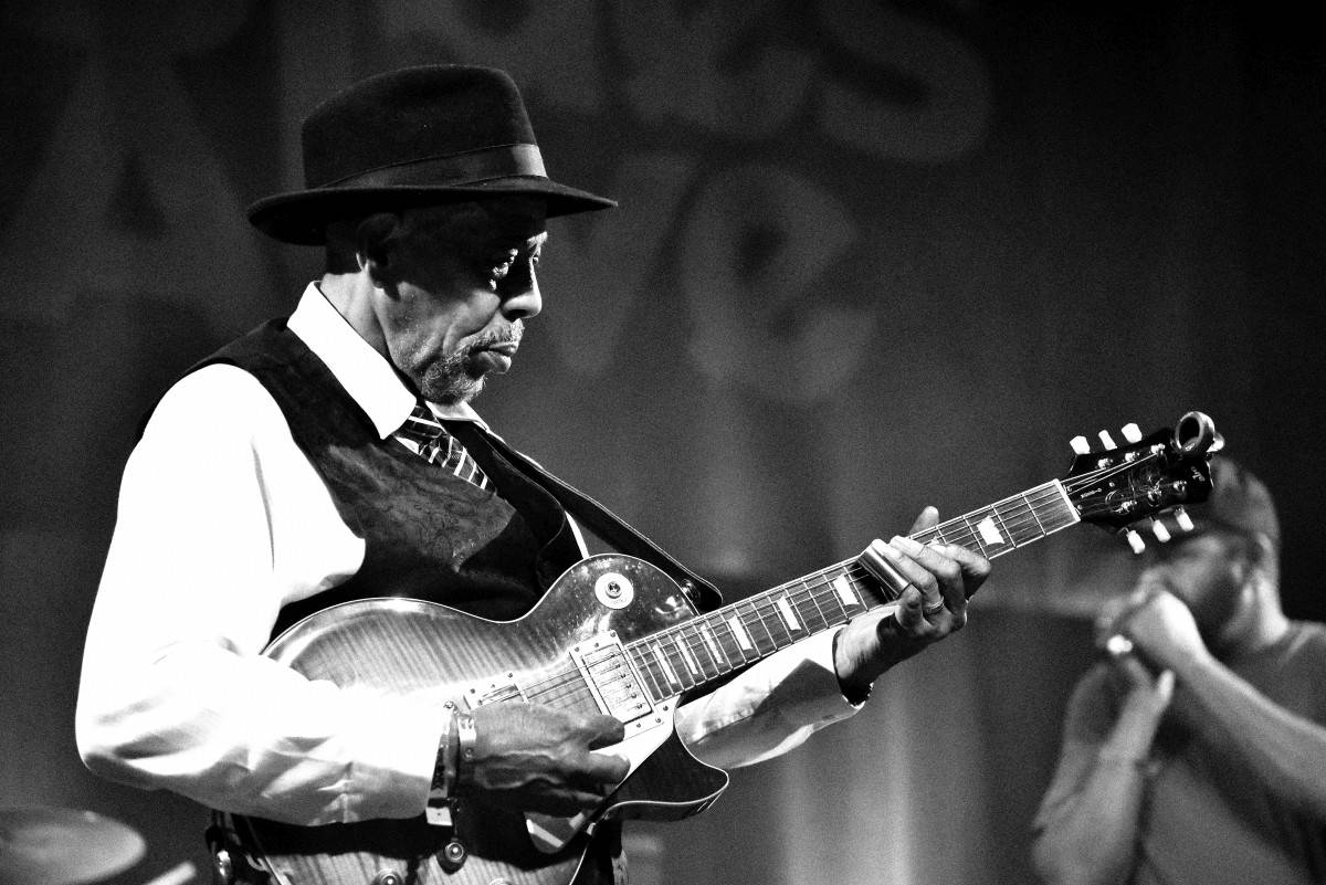 Poslední den festivalu Blues Alive zahráli John Primer i bubeník Boba Dylana