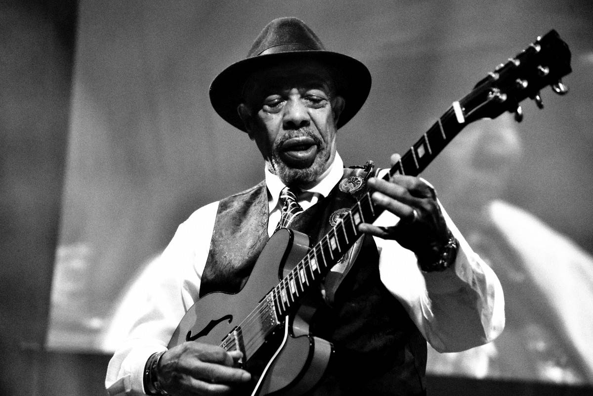 Poslední den festivalu Blues Alive zahráli John Primer i bubeník Boba Dylana