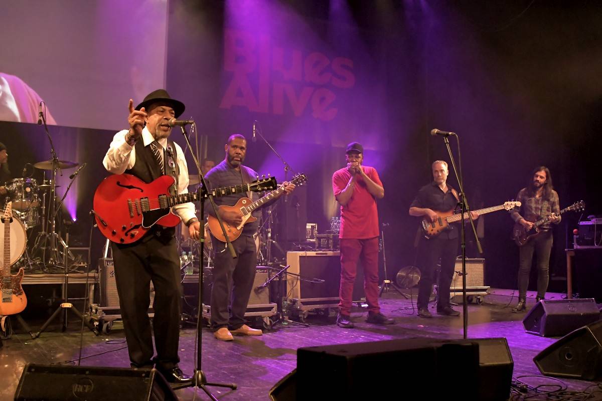 Poslední den festivalu Blues Alive zahráli John Primer i bubeník Boba Dylana