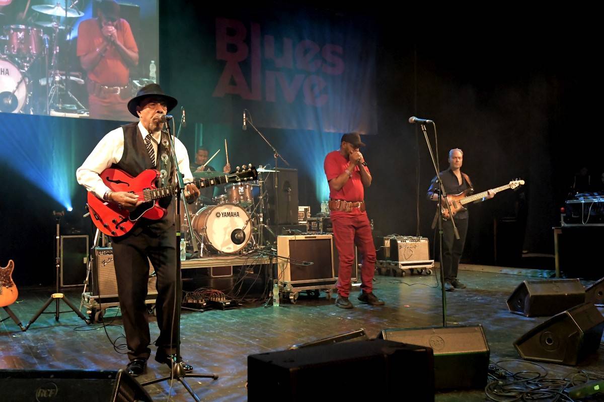 Poslední den festivalu Blues Alive zahráli John Primer i bubeník Boba Dylana