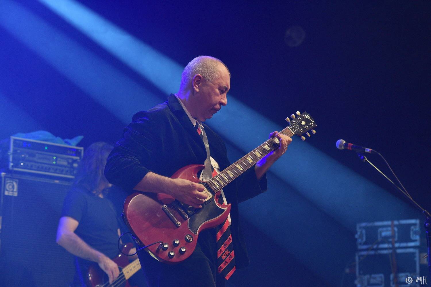 V Plzni si zazpívali skladby AC/DC, do Šeříkovky totiž dorazil tribute Špejbl's Helprs