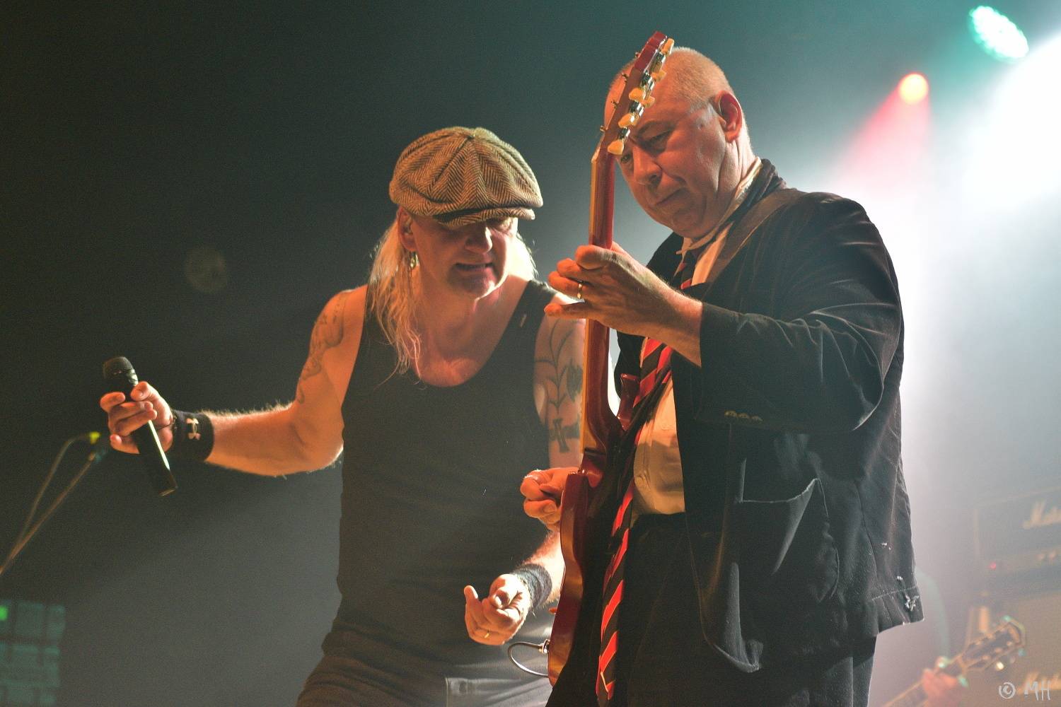 V Plzni si zazpívali skladby AC/DC, do Šeříkovky totiž dorazil tribute Špejbl's Helprs