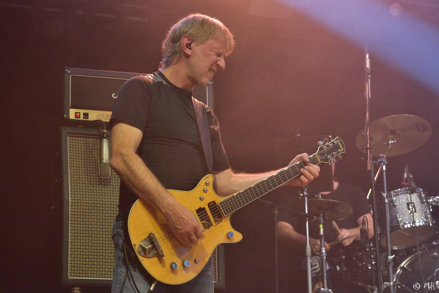 V Plzni si zazpívali skladby AC/DC, do Šeříkovky totiž dorazil tribute Špejbl's Helprs