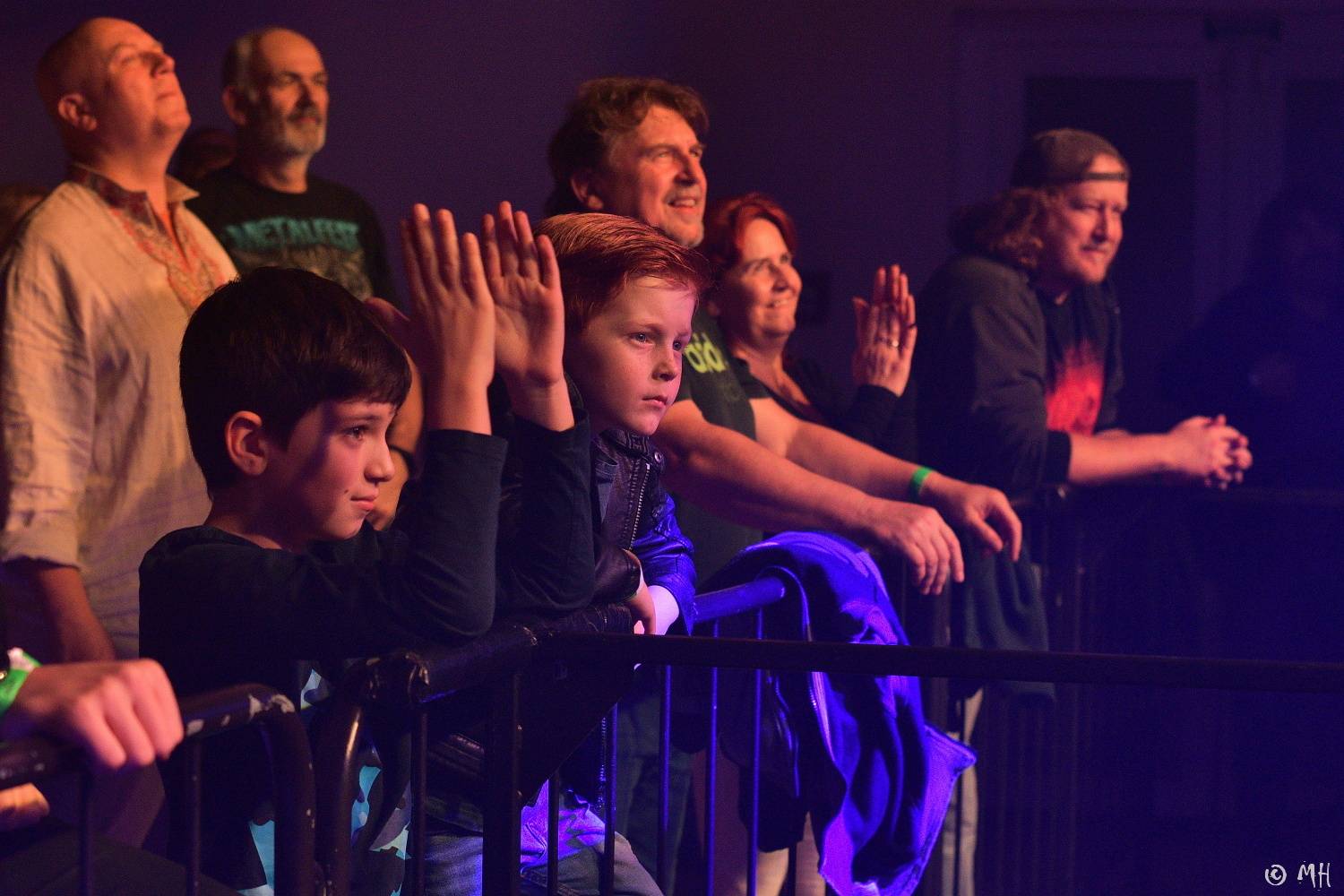 V Plzni si zazpívali skladby AC/DC, do Šeříkovky totiž dorazil tribute Špejbl's Helprs