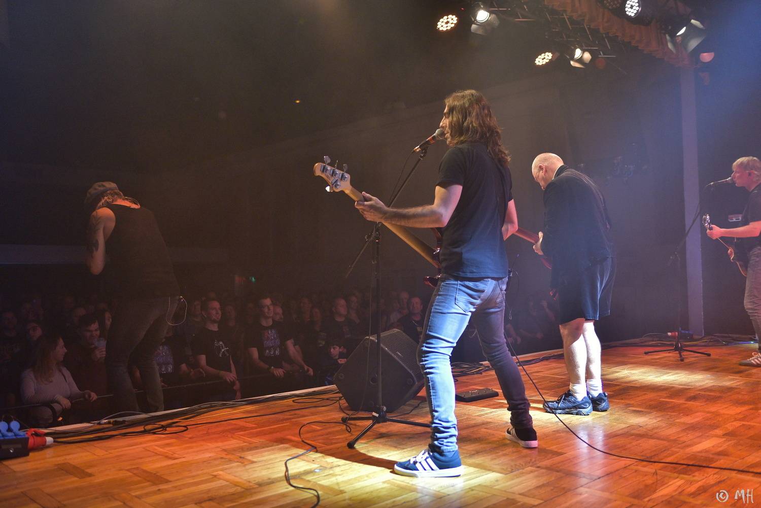 V Plzni si zazpívali skladby AC/DC, do Šeříkovky totiž dorazil tribute Špejbl's Helprs