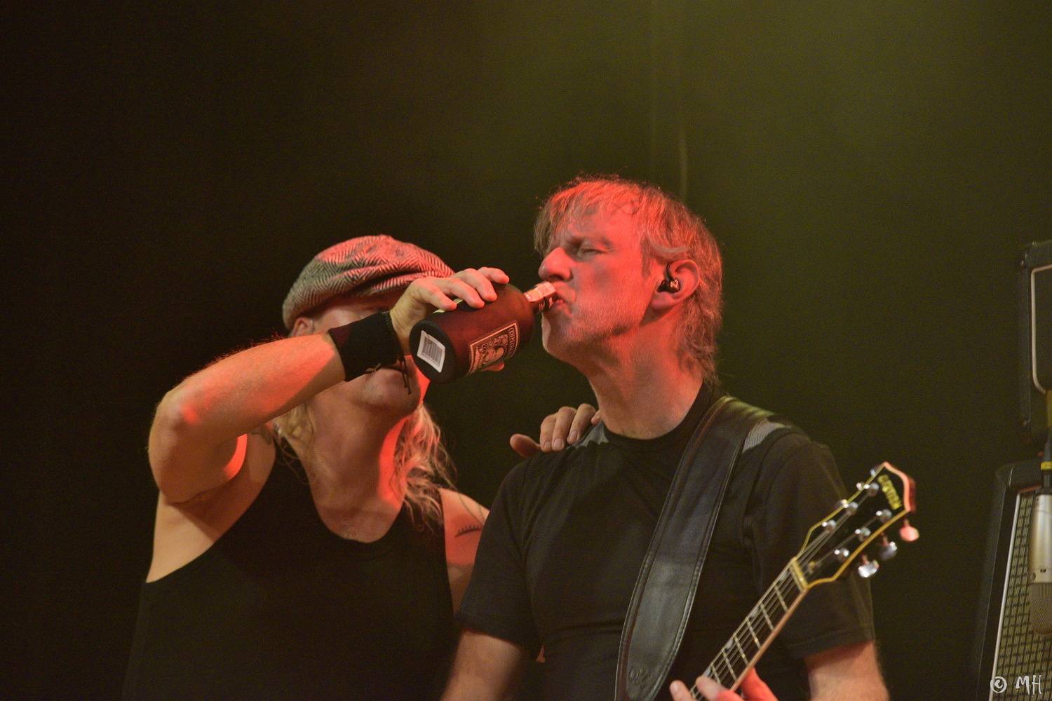 V Plzni si zazpívali skladby AC/DC, do Šeříkovky totiž dorazil tribute Špejbl's Helprs