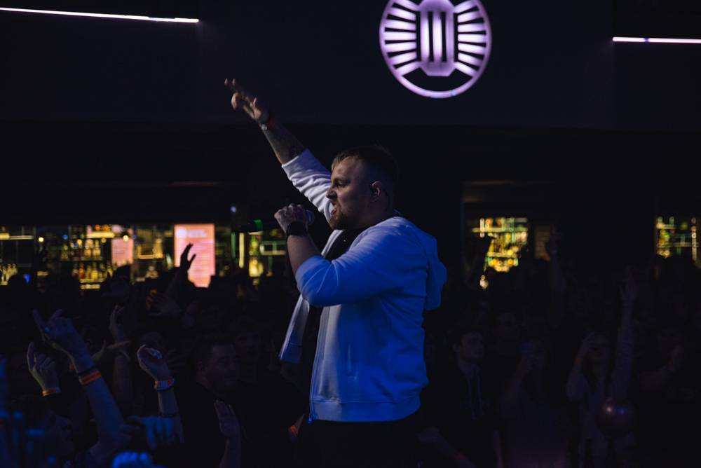 Dee Thane předvedl Show, jak má beat. Pokřtil během ní hned dvě alba