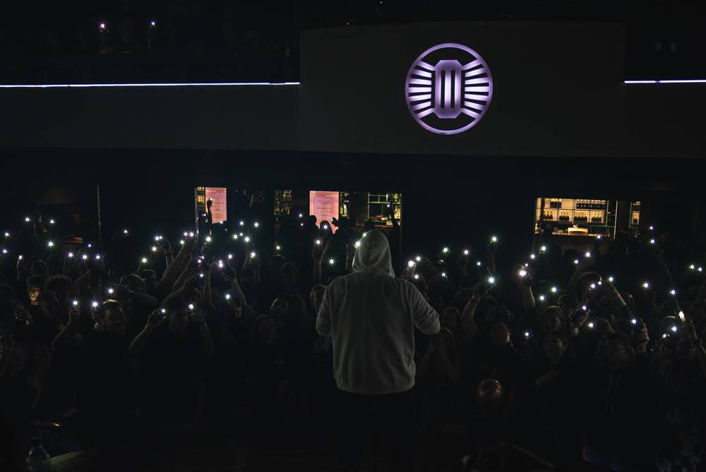 Dee Thane předvedl Show, jak má beat. Pokřtil během ní hned dvě alba