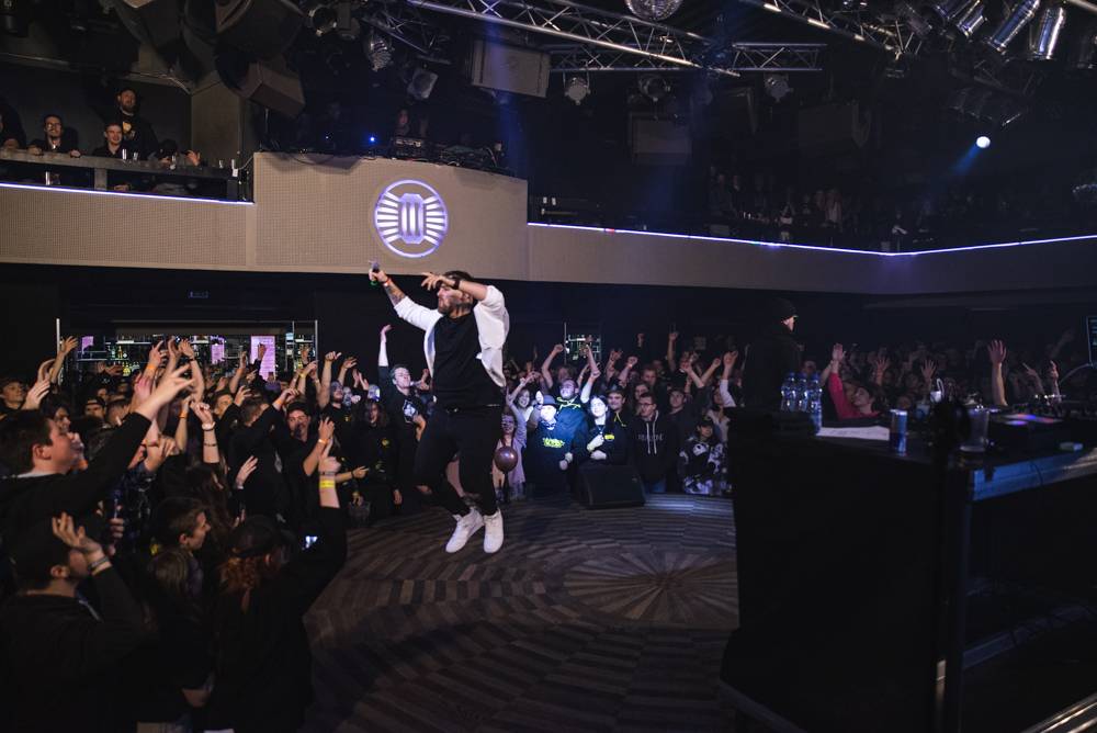 Dee Thane předvedl Show, jak má beat. Pokřtil během ní hned dvě alba