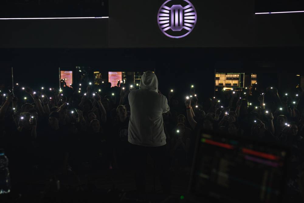 Dee Thane předvedl Show, jak má beat. Pokřtil během ní hned dvě alba