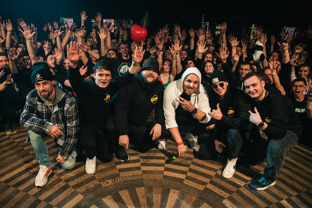 Dee Thane předvedl Show, jak má beat. Pokřtil během ní hned dvě alba