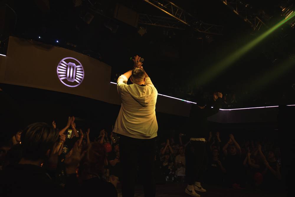 Dee Thane předvedl Show, jak má beat. Pokřtil během ní hned dvě alba