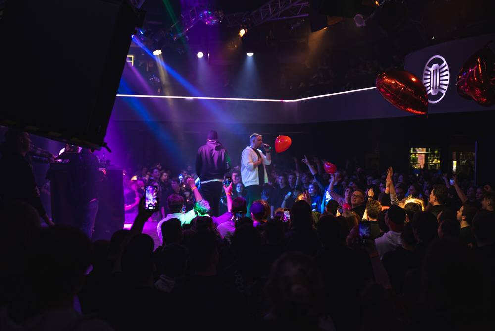 Dee Thane předvedl Show, jak má beat. Pokřtil během ní hned dvě alba