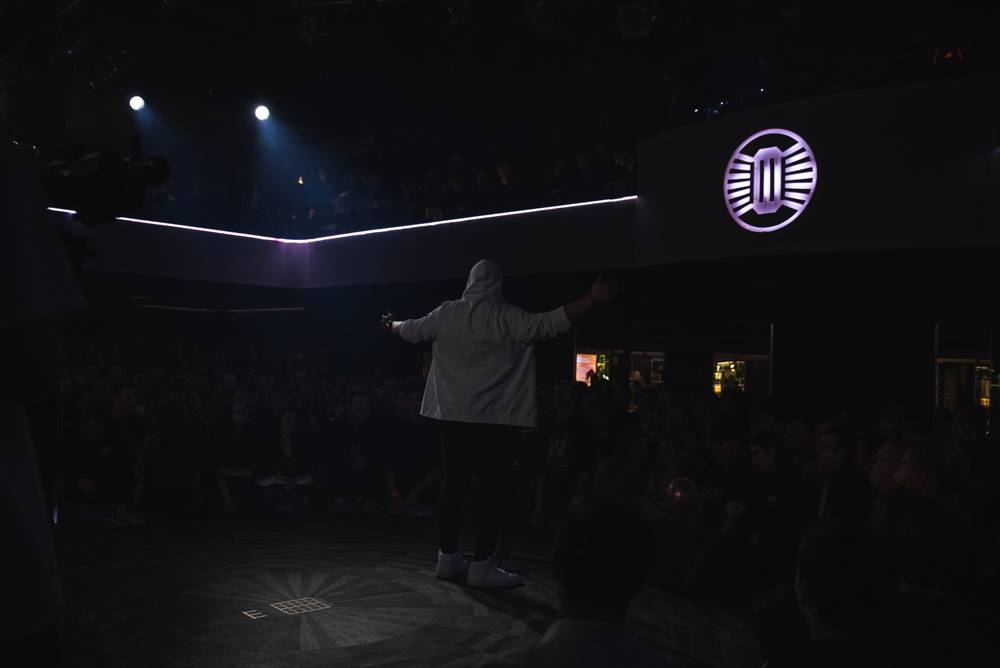 Dee Thane předvedl Show, jak má beat. Pokřtil během ní hned dvě alba