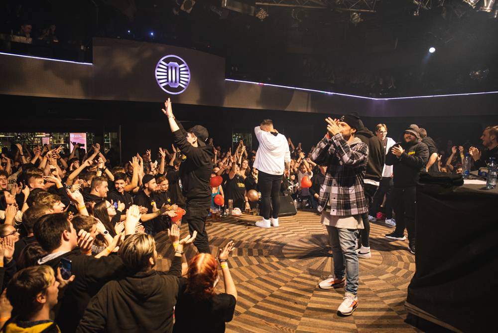 Dee Thane předvedl Show, jak má beat. Pokřtil během ní hned dvě alba