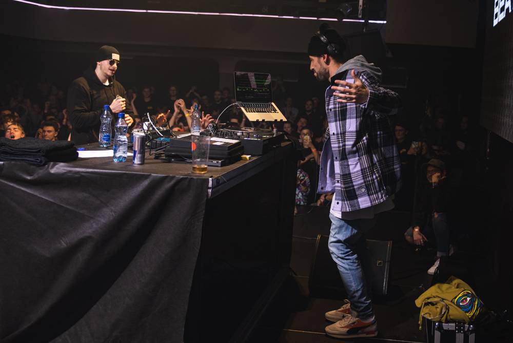 Dee Thane předvedl Show, jak má beat. Pokřtil během ní hned dvě alba