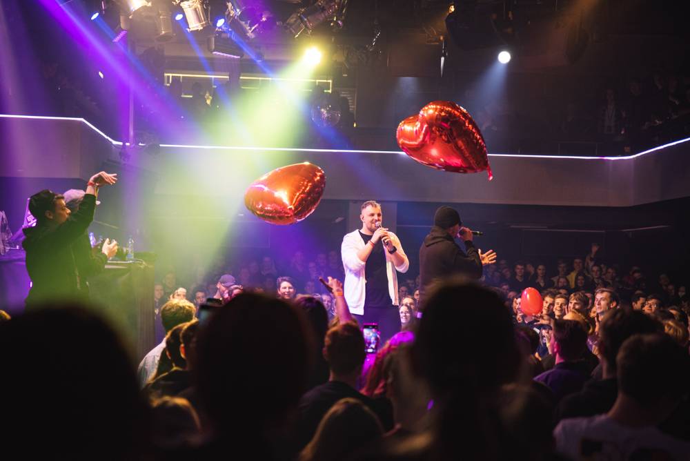 Dee Thane předvedl Show, jak má beat. Pokřtil během ní hned dvě alba