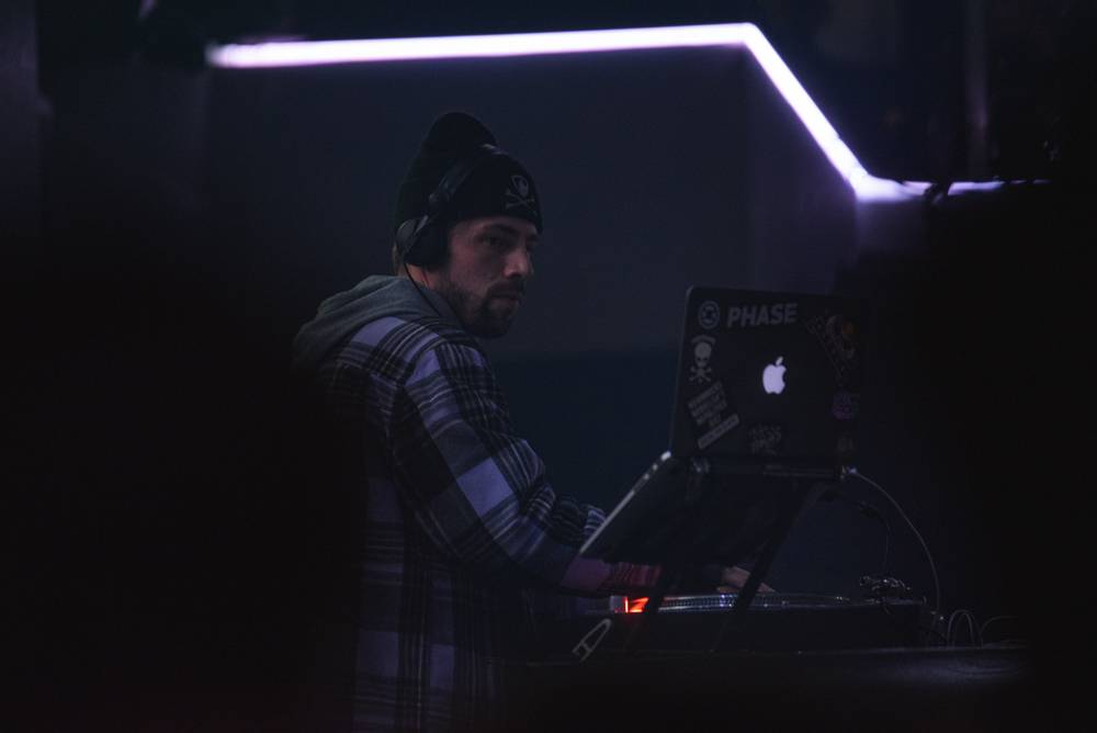 Dee Thane předvedl Show, jak má beat. Pokřtil během ní hned dvě alba