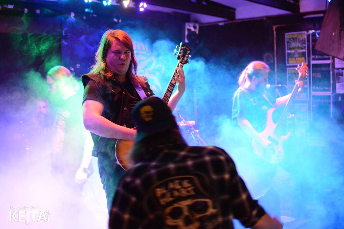 Metalový rej: Zajetí kouře, Zákristie, Destraktor zahráli v pražské Modré Vopici