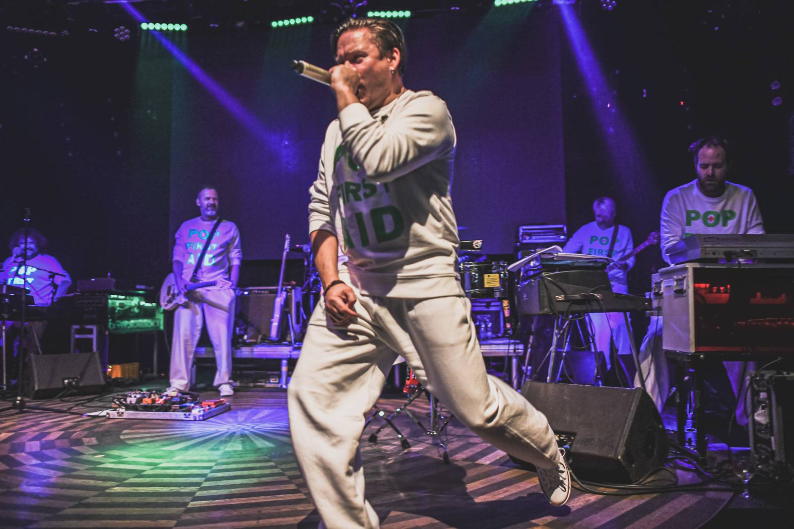 Monkey Business pokřtili debutové album Romana Holého a pobesedovali s fanoušky