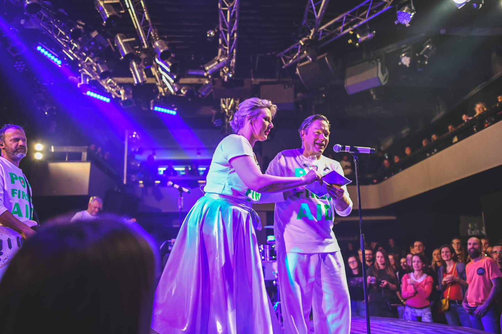 Monkey Business pokřtili debutové album Romana Holého a pobesedovali s fanoušky