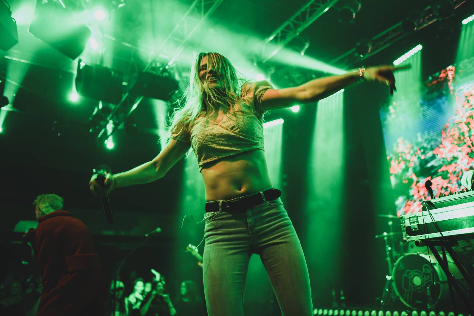 Vtípky i sexy tanec. Skyline na odloženém koncertě rozpumpovali publikum