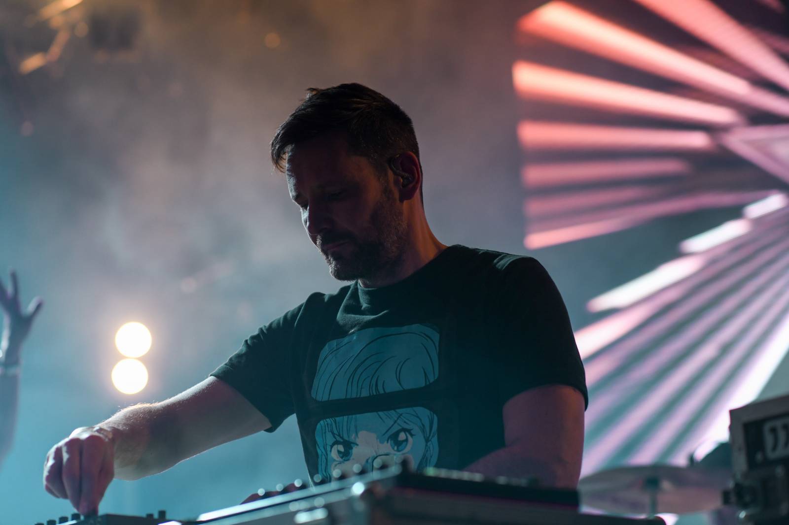 Vtípky i sexy tanec. Skyline na odloženém koncertě rozpumpovali publikum