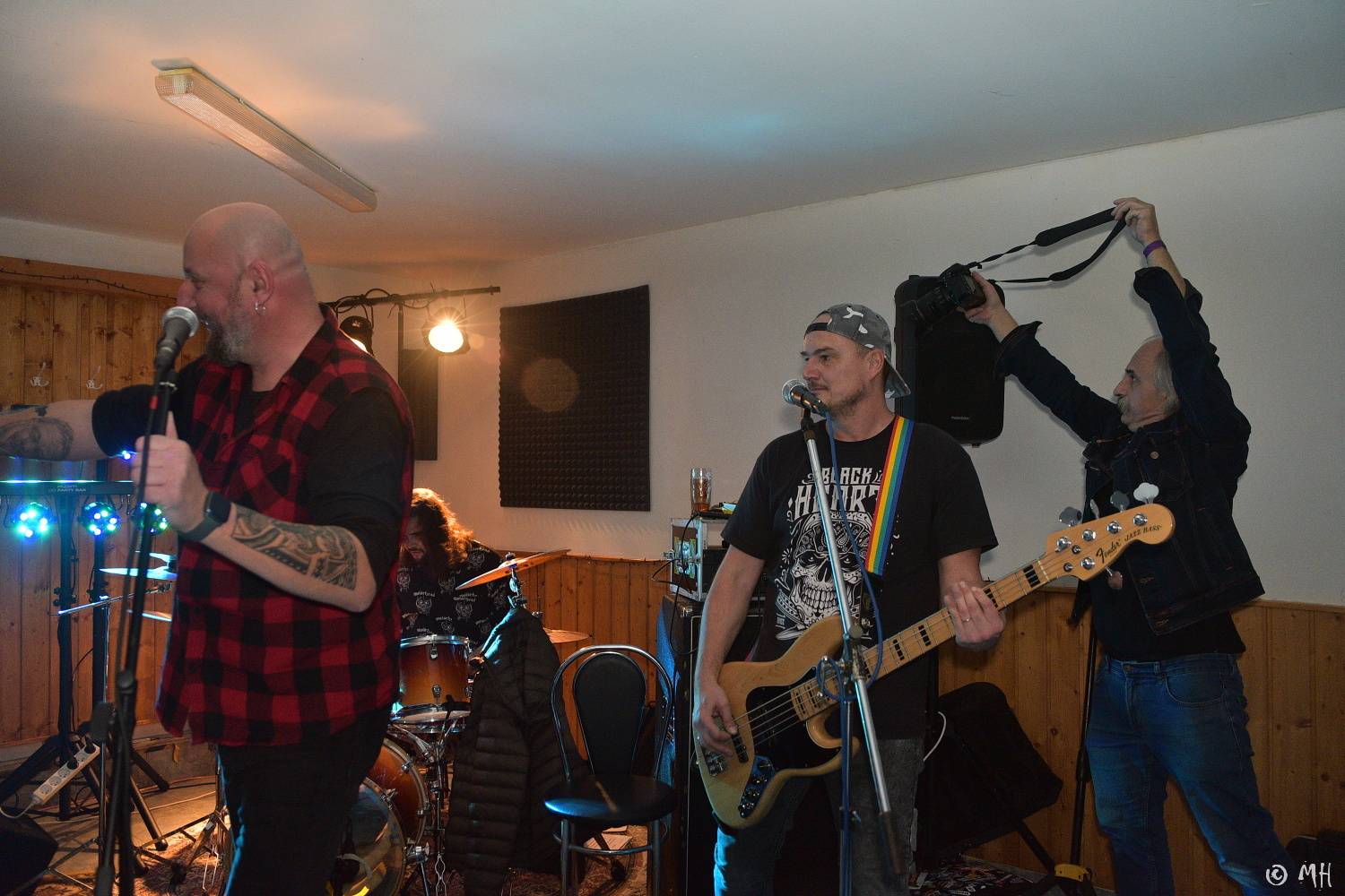 Antabus a Bradavice si v Tachovské v Plzni užili poslední letošní koncert