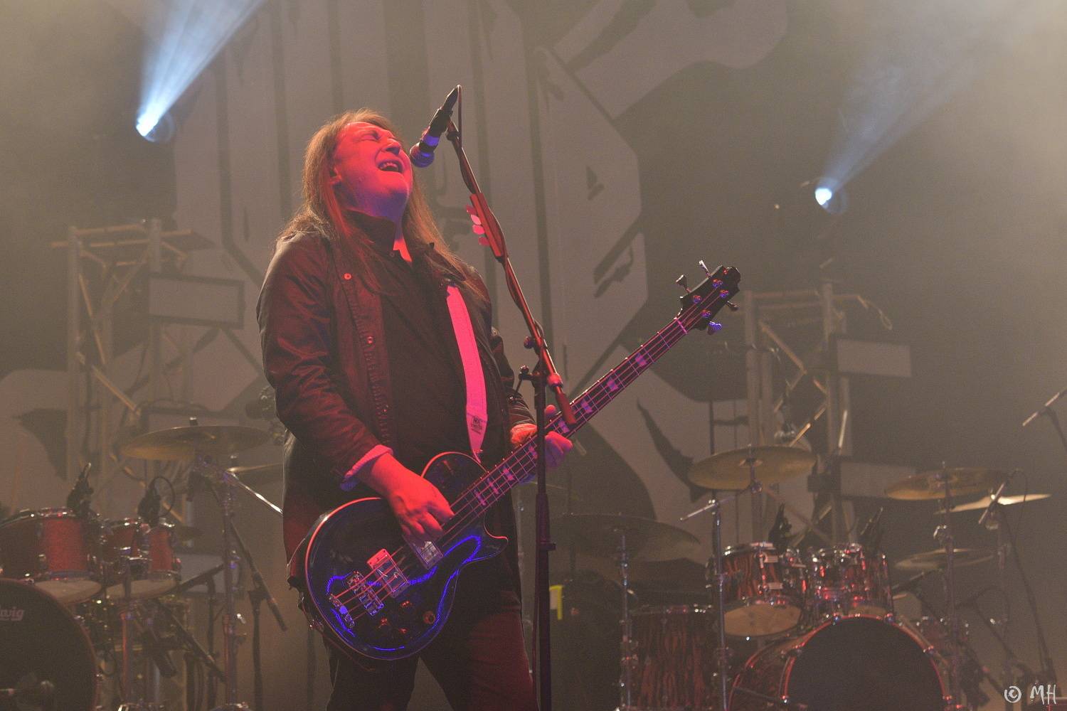 Dalším divným rokem okem fotografů | Martin Hanáček fotil Wohnout, Škwor, Harlej i Mira Žbirku