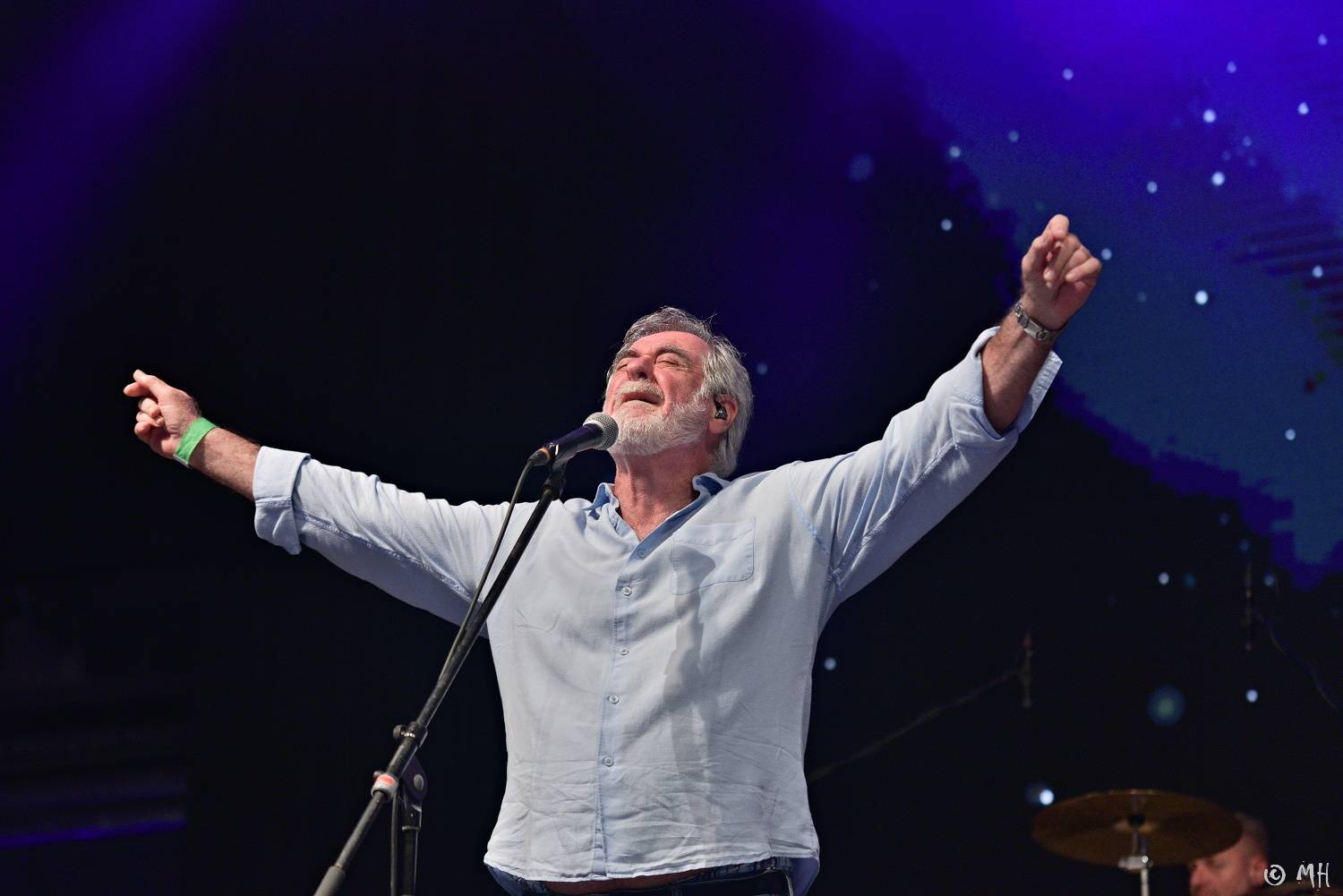 Dalším divným rokem okem fotografů | Martin Hanáček fotil Wohnout, Škwor, Harlej i Mira Žbirku