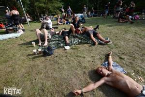 Dalším divným rokem okem fotografů | Pro Kláru Mariňákovou začal rok 2021 pochmurně. Nakonec zvládla navštívit Kravín fest, Valník i akci Tří sester