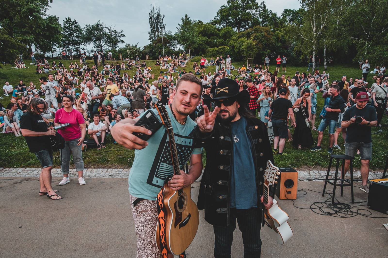 Dalším divným rokem okem fotografů | Milan Říský fotil pro Lucii, zamiloval si Povodí Ohře a country