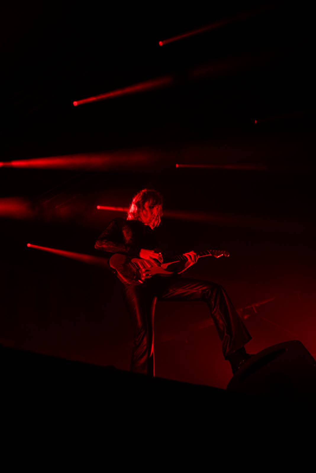 Dalším divným rokem okem fotografů | Bára Nosková fotila Rock for People Hope, Sebastiana na lodi nebo online koncert Mira Žbirky