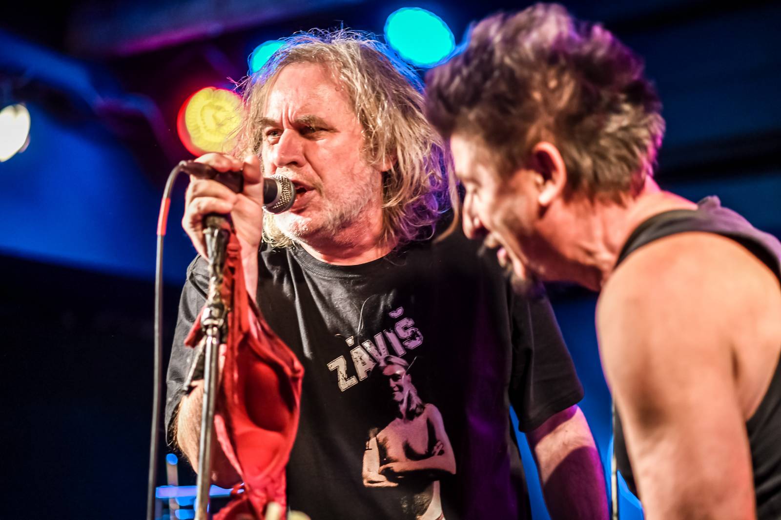 Anarchie a totalní chaos. Visací zámek hrál ve Vagonu