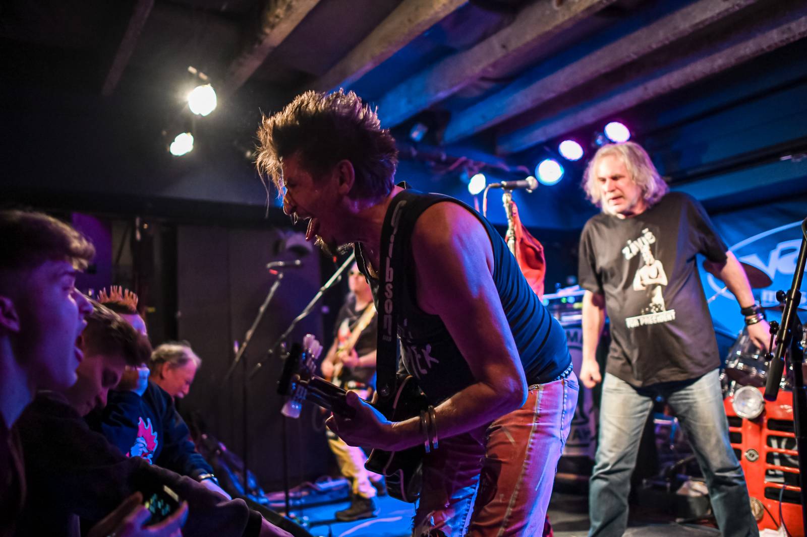 Anarchie a totalní chaos. Visací zámek hrál ve Vagonu