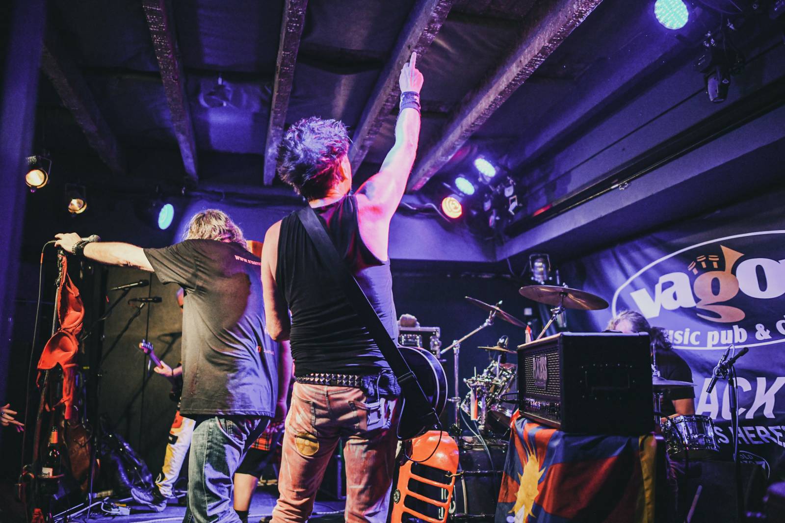 Anarchie a totalní chaos. Visací zámek hrál ve Vagonu