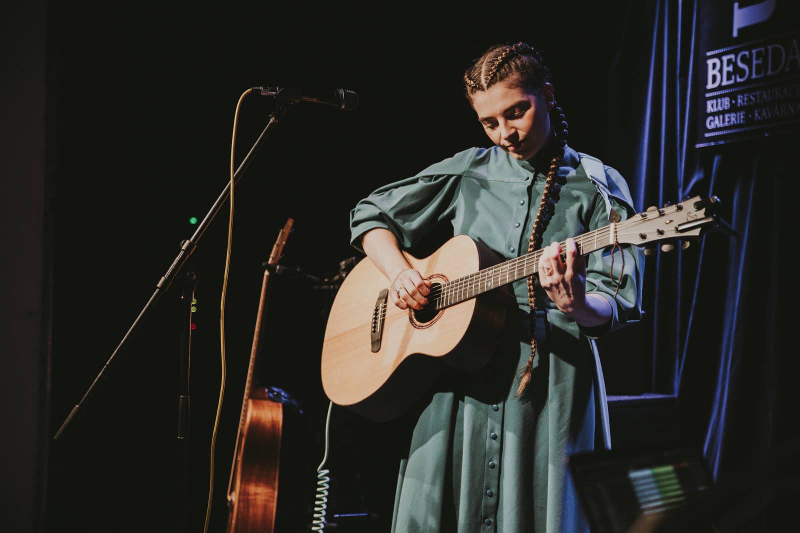 Katarzia naplnila Malostranskou besedu, koncert doplnila o vlastní eseje