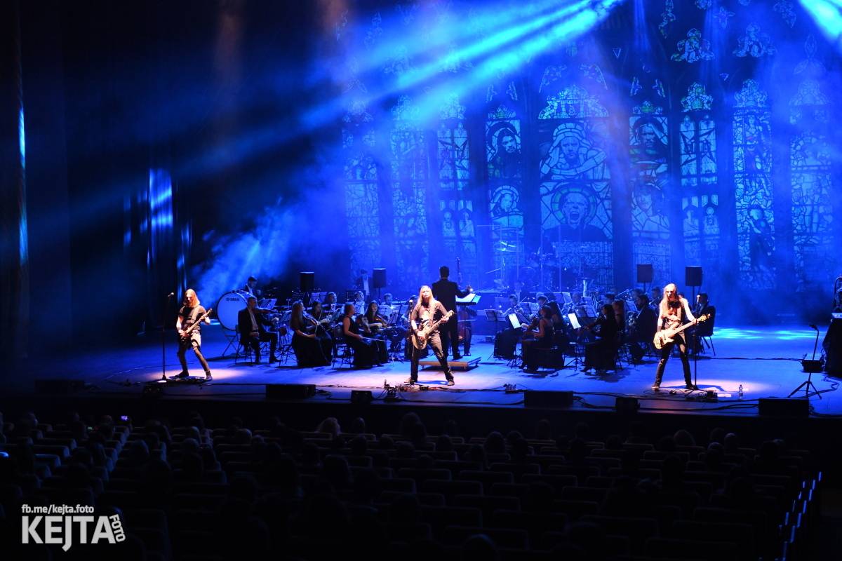 Klasika se spojila s modernem, METALLICA S&M Tribute Show dorazila do pražského Kongresového centra