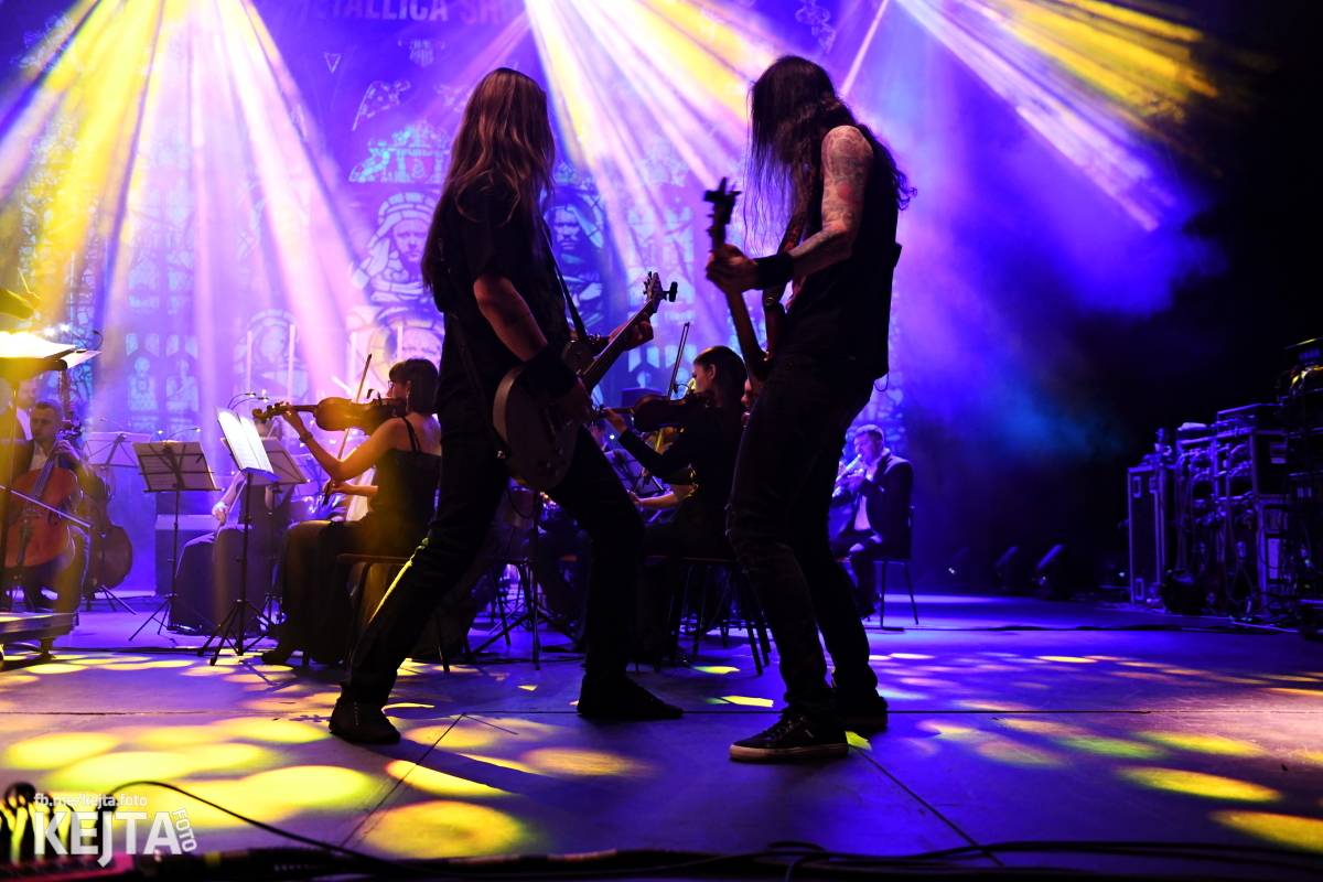 Klasika se spojila s modernem, METALLICA S&M Tribute Show dorazila do pražského Kongresového centra