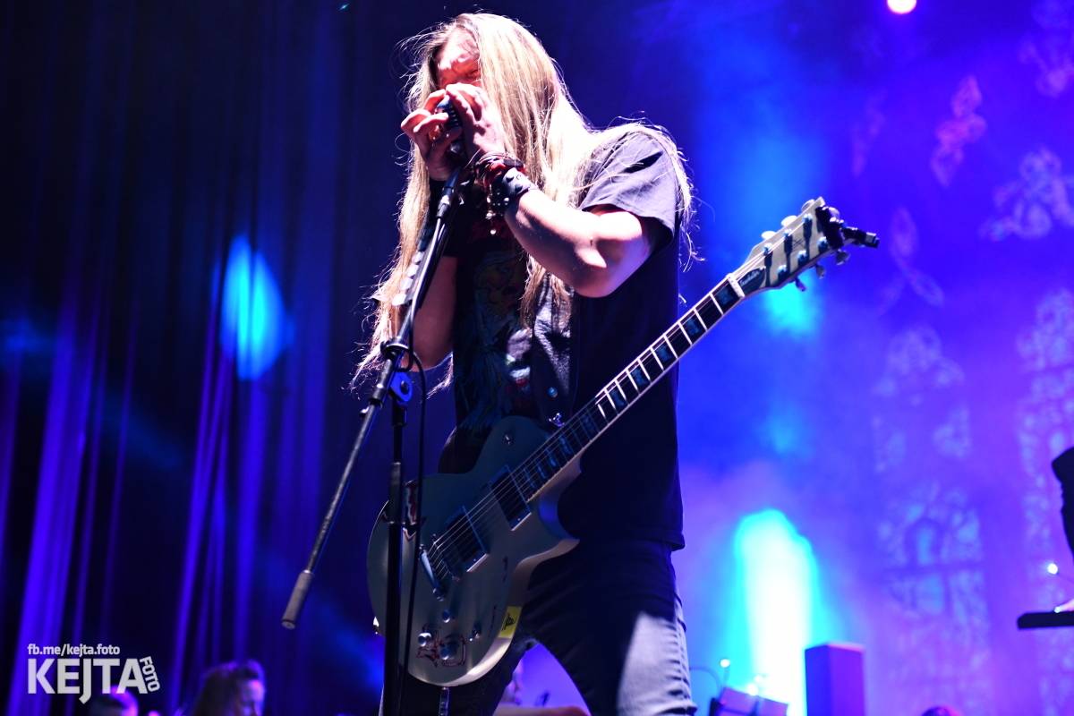 Klasika se spojila s modernem, METALLICA S&M Tribute Show dorazila do pražského Kongresového centra