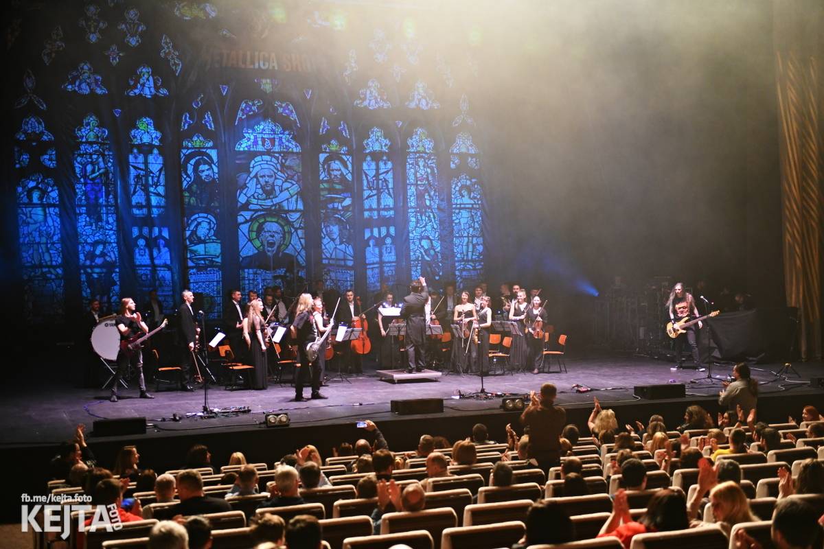 Klasika se spojila s modernem, METALLICA S&M Tribute Show dorazila do pražského Kongresového centra