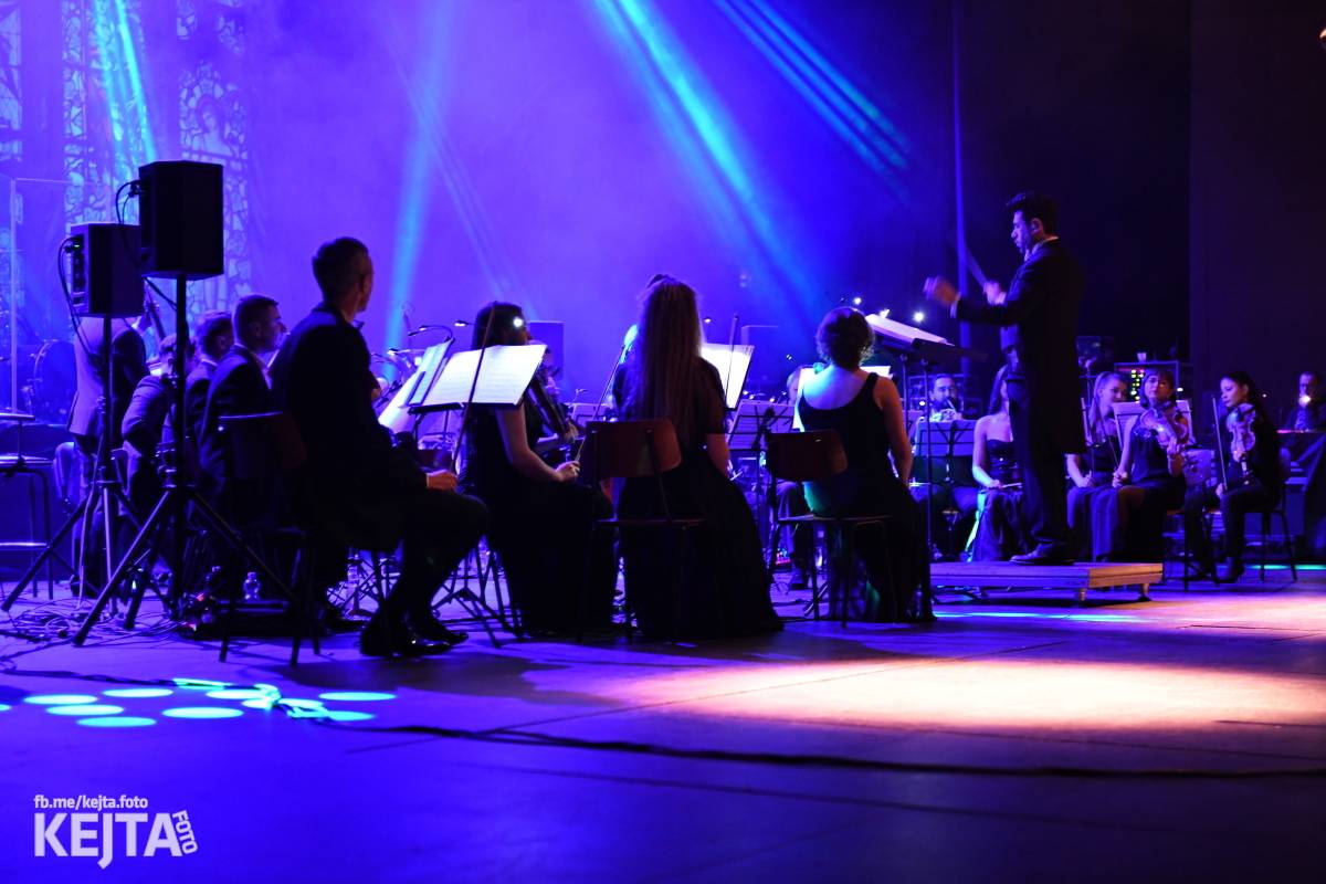 Klasika se spojila s modernem, METALLICA S&M Tribute Show dorazila do pražského Kongresového centra