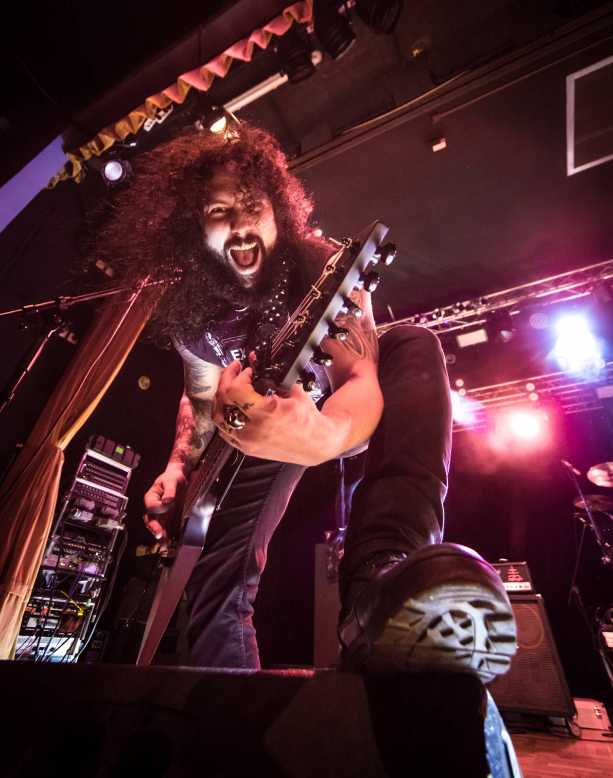 Metal žije! Do plzeňské Šeříkovky vtrhl Debustrol