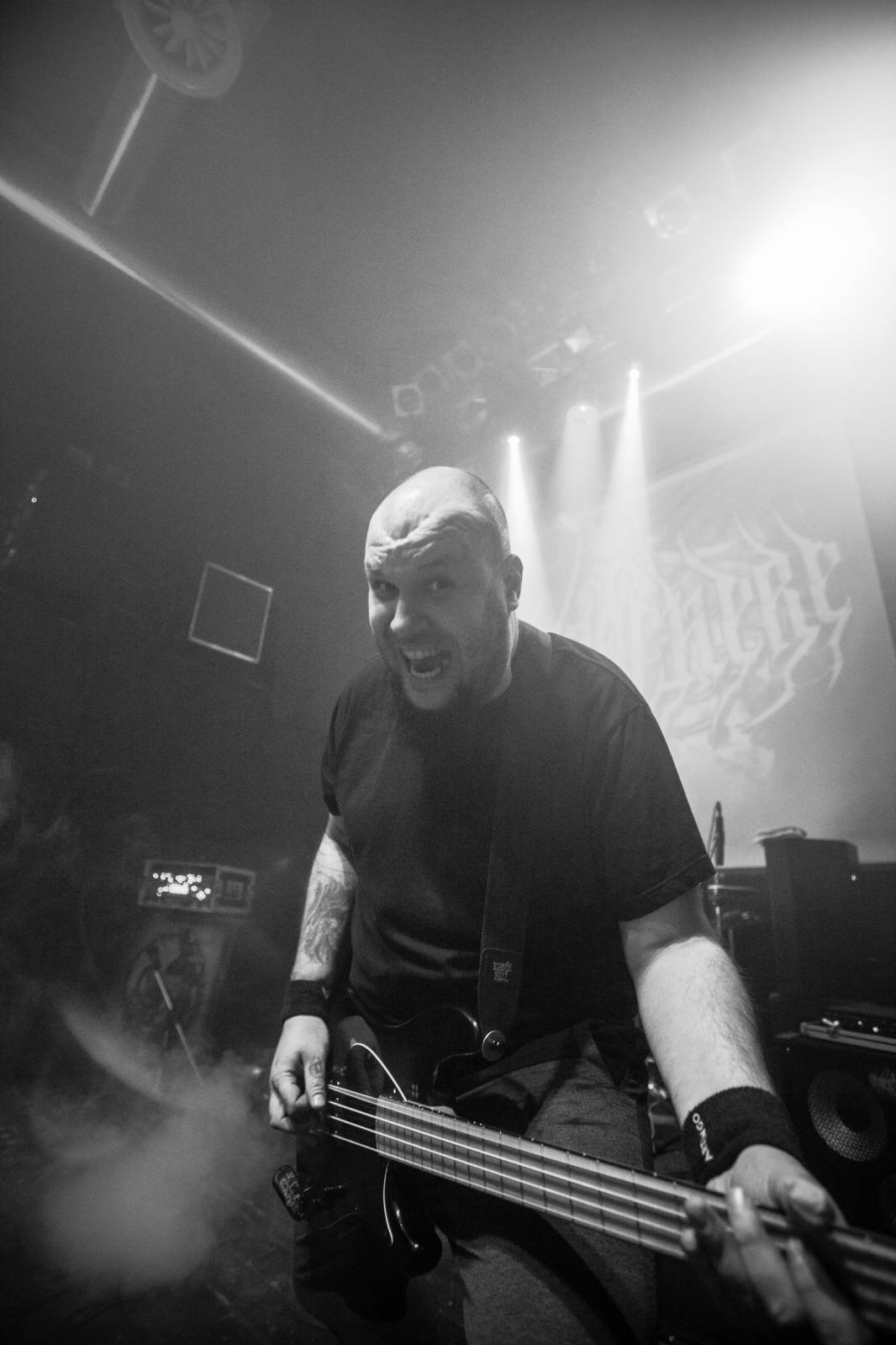 Metalové hody v Plzni. Pod lampou zahráli Nahum, Innersphere a Refore